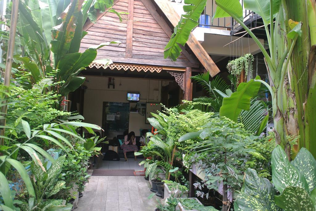 Appartamento Eco House Bangkok Esterno foto