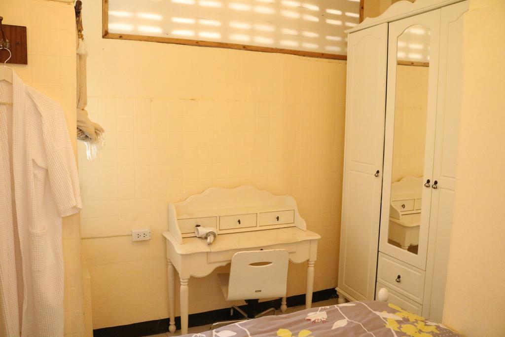 Appartamento Eco House Bangkok Esterno foto